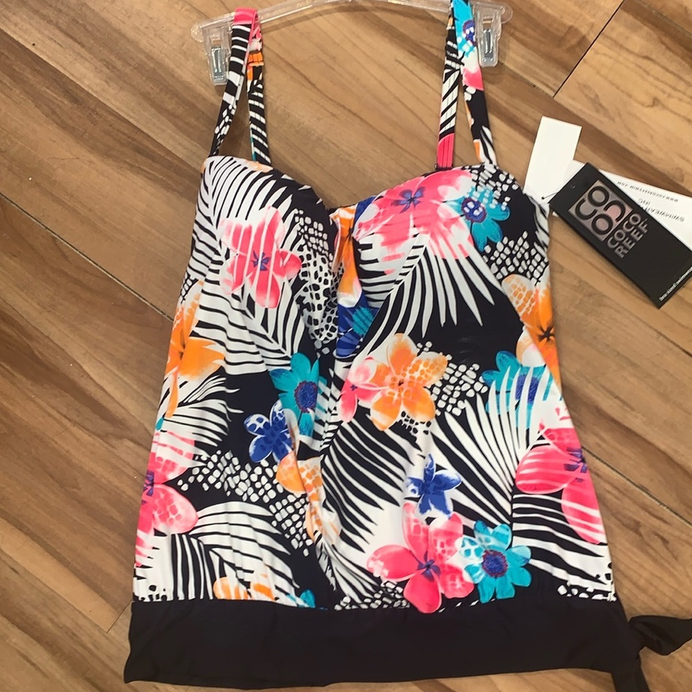 NWT Coco Reef Bandini swim top